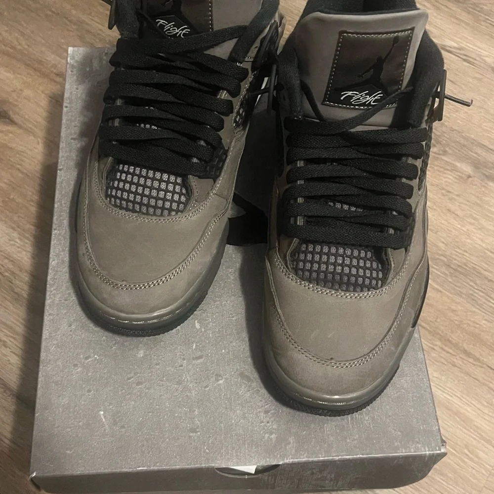 Jordan Cave Stone 4’s